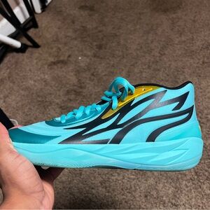 Lamelo 1s, size 11 1/2, baby blue colorway